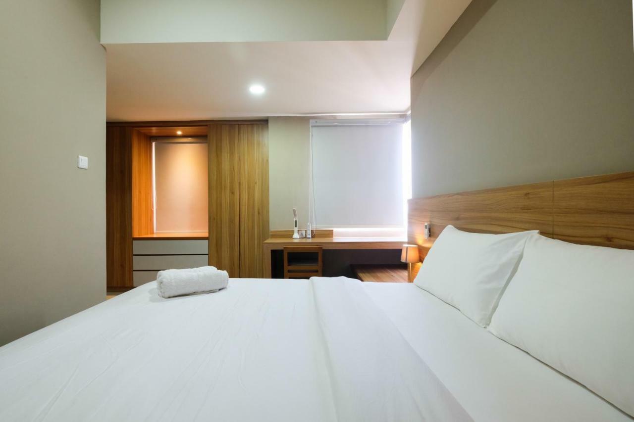 Apartemen Location 1br Mustika Golf By Travelio Bekasi